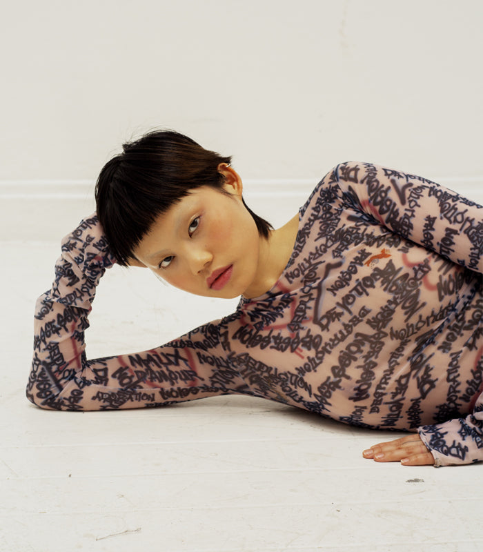 Long-sleeved mesh top